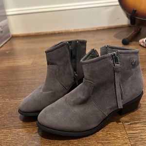Greg suede booties size women’s 6.5-7